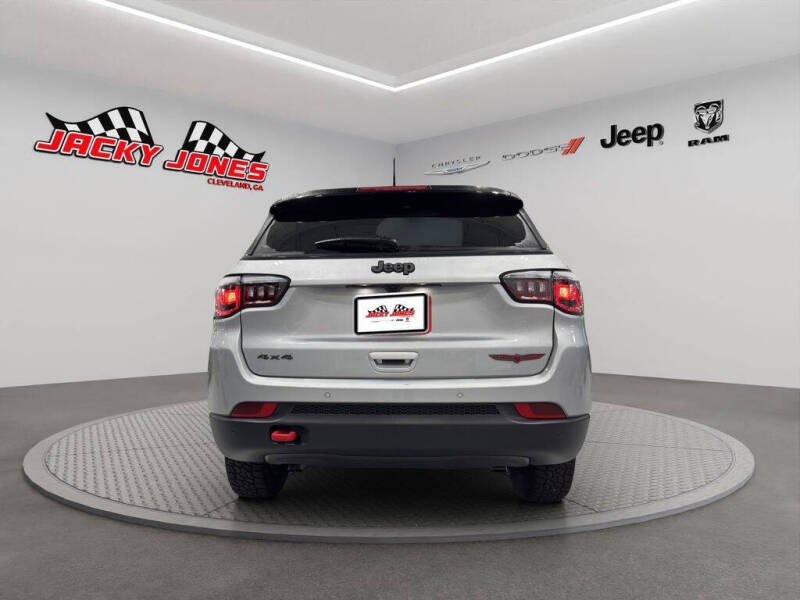 2024 Jeep Compass Trailhawk