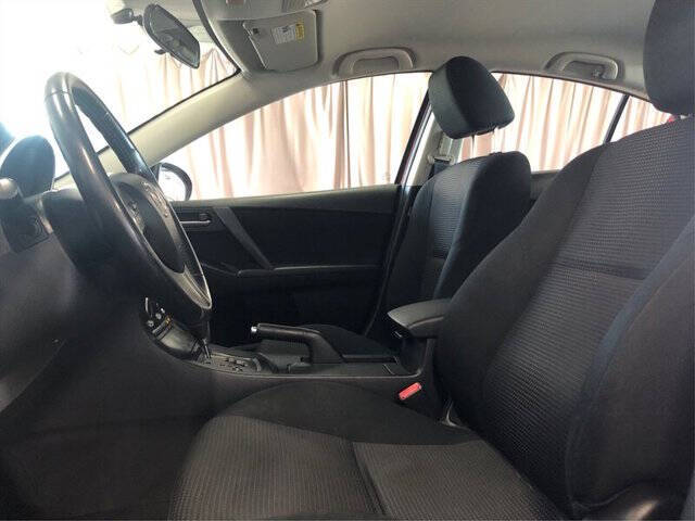 2013 Mazda MAZDA3 i Touring