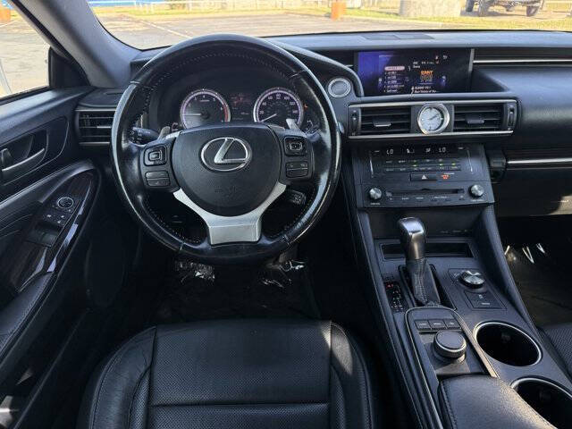 2017 Lexus RC 200t