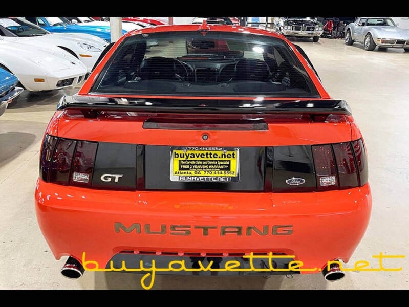 2004 Ford Mustang GT Deluxe