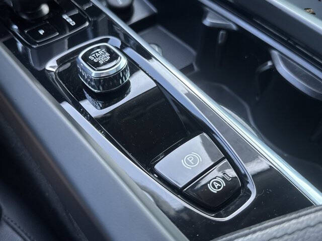 2023 Volvo XC60 B5 Core