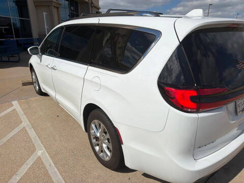 2021 Chrysler Pacifica Touring L