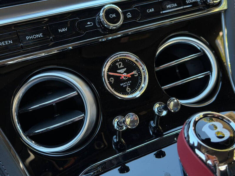 2024 Bentley Continental