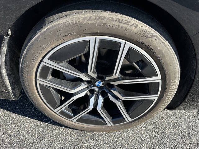 2024 BMW 7 Series 740i