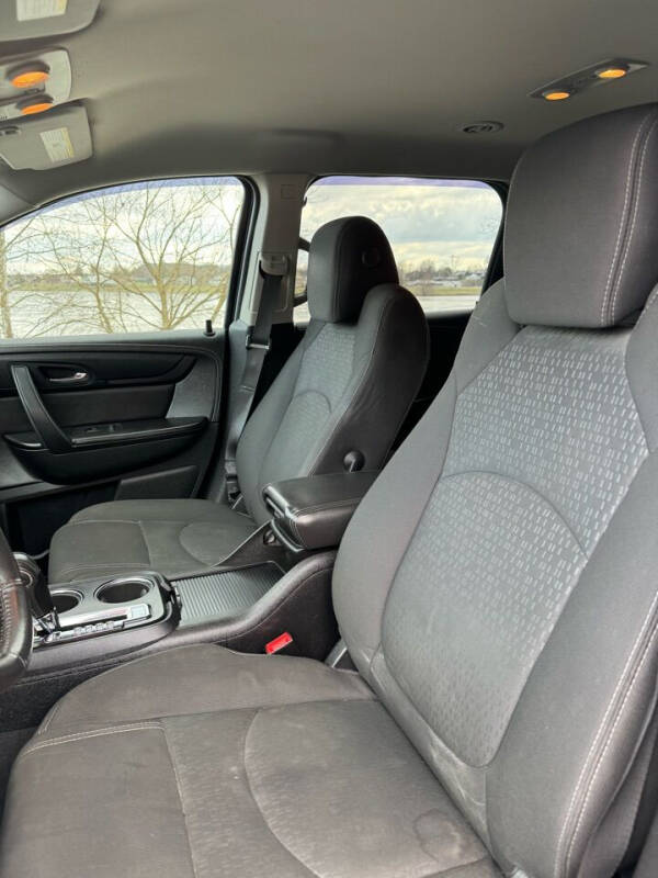 2016 GMC Acadia SLE-2
