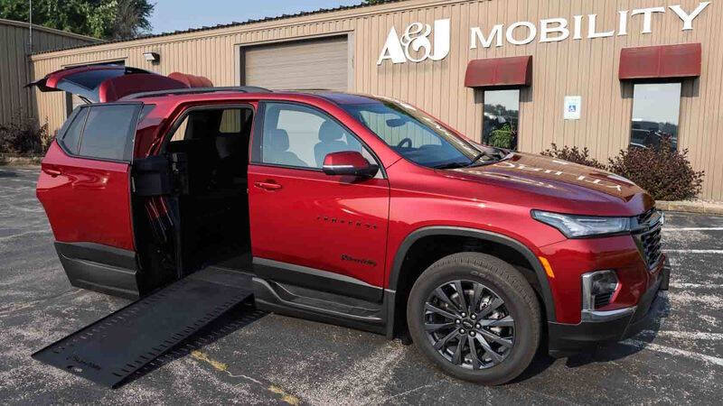 2023 Chevrolet Traverse RS's photo