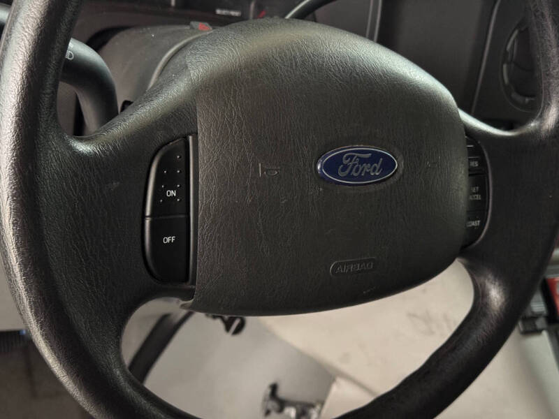 2010 Ford E-Series E-450 SD