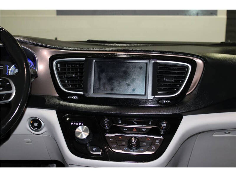 2019 Chrysler Pacifica Touring L