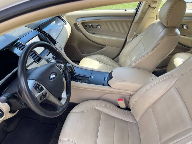 2014 Ford Taurus SEL