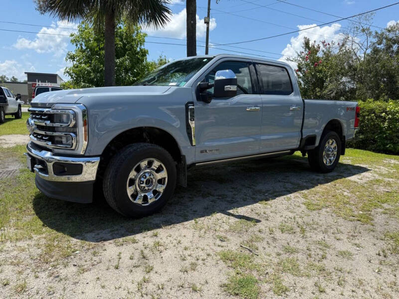 2024 Ford F-350 Super Duty Lariat's photo