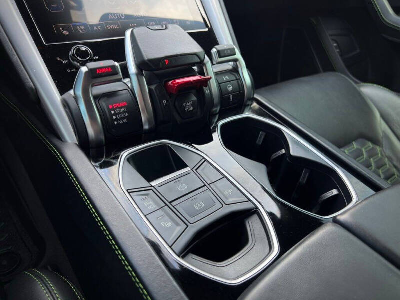 2022 Lamborghini Urus