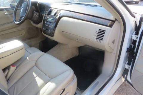 2010 Cadillac DTS Luxury Collection