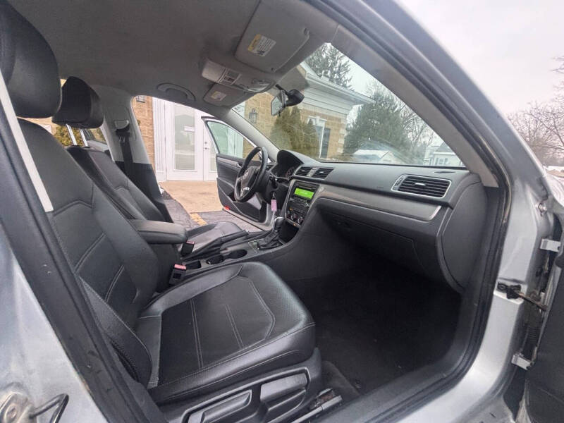 2014 Volkswagen Passat 1.8T Wolfsburg Edition PZEV