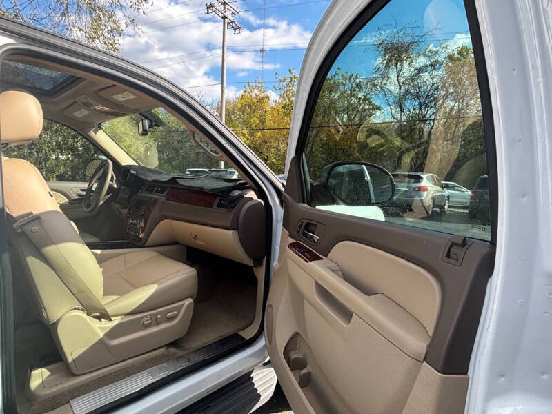 2012 Chevrolet Suburban LT 2500