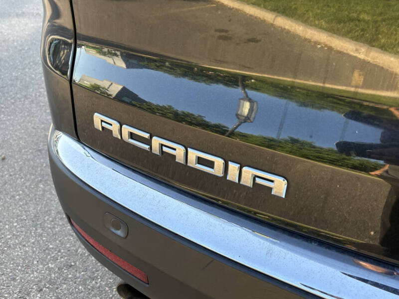 2011 GMC Acadia SLE