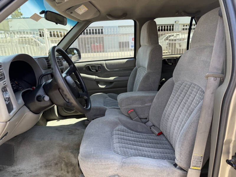 2002 Chevrolet Blazer LS