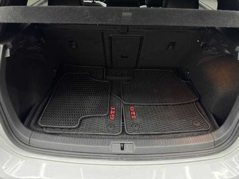 2020 Volkswagen Golf GTI SE