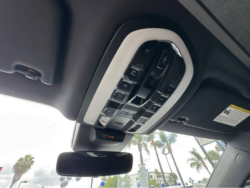 2024 Porsche Macan