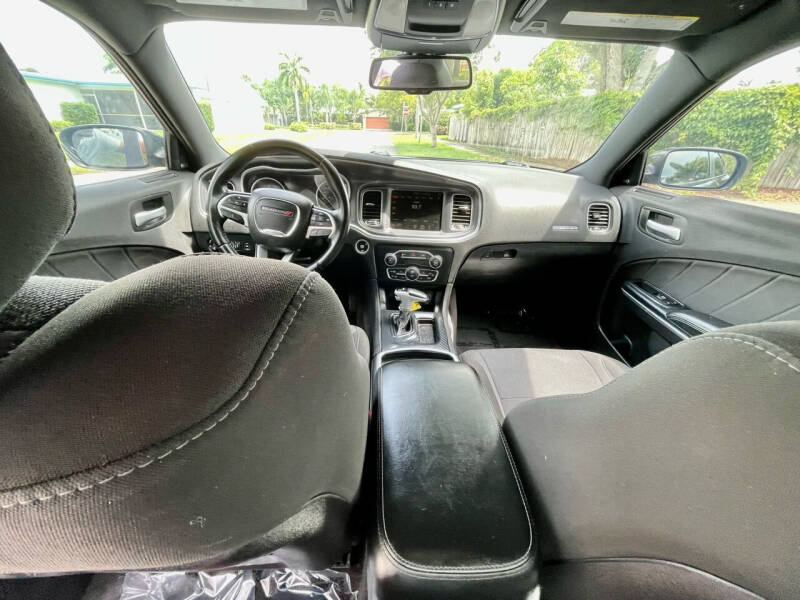 2016 Dodge Charger SXT