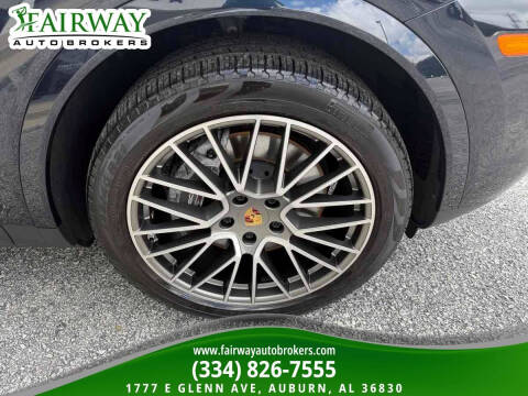 2023 Porsche Cayenne Platinum Edition