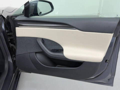 2021 Tesla Model S Plaid