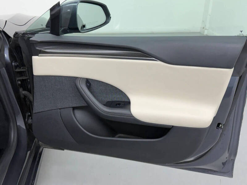 2021 Tesla Model S Plaid