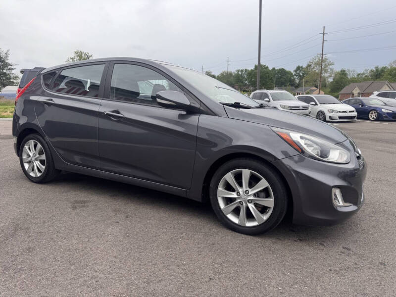 2013 Hyundai Accent SE
