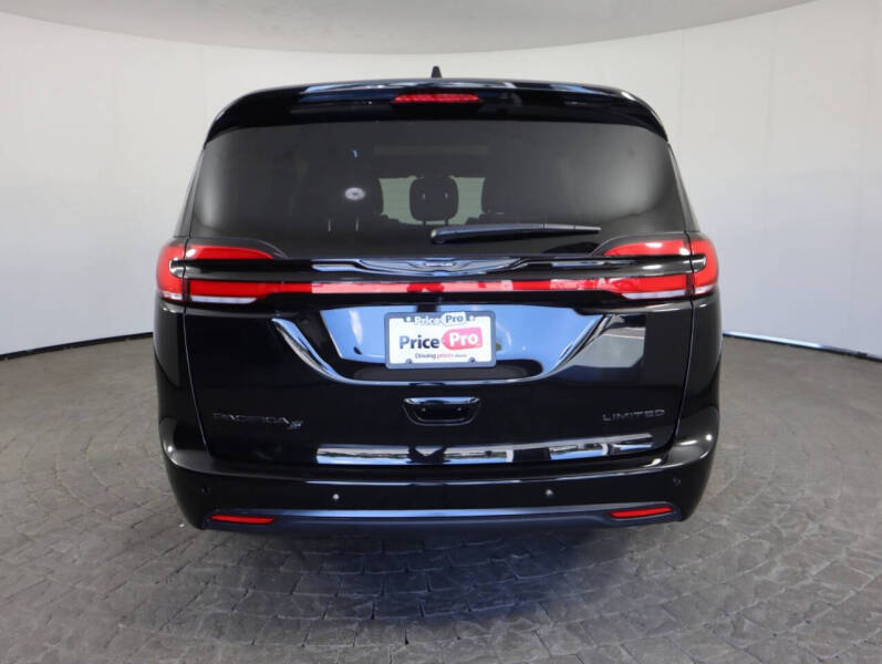 2025 Chrysler Pacifica Limited
