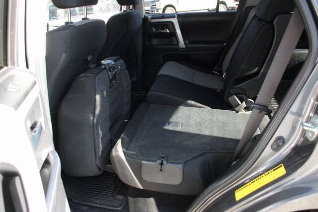 2022 Toyota 4Runner SR5