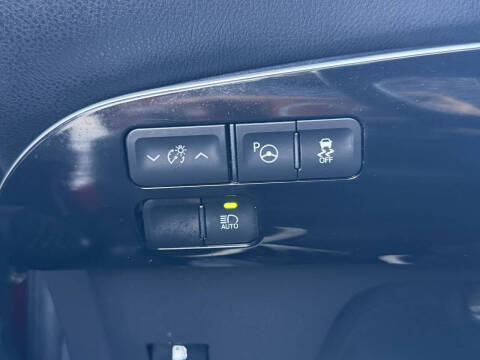 2017 Toyota Prius Four Touring