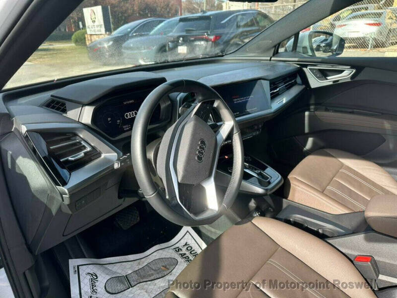 2024 Audi Q4 e-tron quattro Premium 50