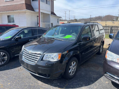 2008 Chrysler Town and Country for sale at Holiday Auto Sales in Grand Rapids MI