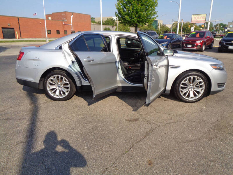 2019 Ford Taurus Limited