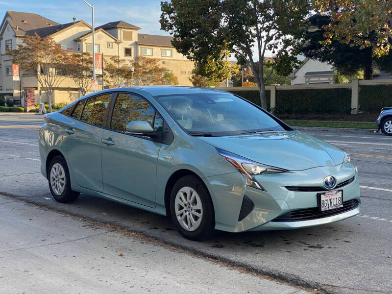2018 Toyota Prius One