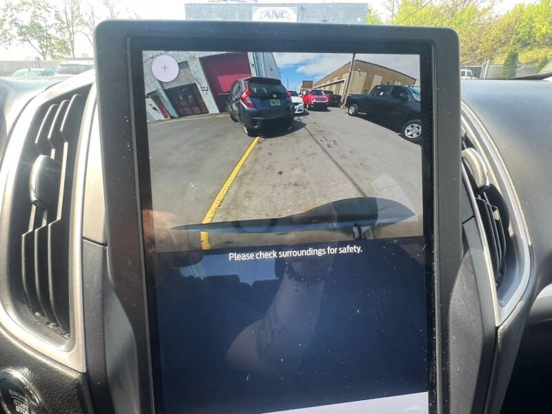 2023 Ford Edge SE