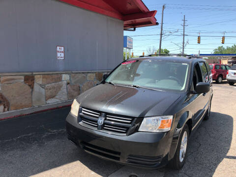 2010 Dodge Grand Caravan for sale at Drive Max Auto Sales in Warren MI