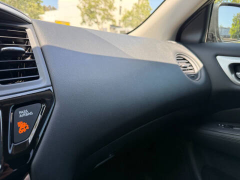 2018 Nissan Pathfinder S