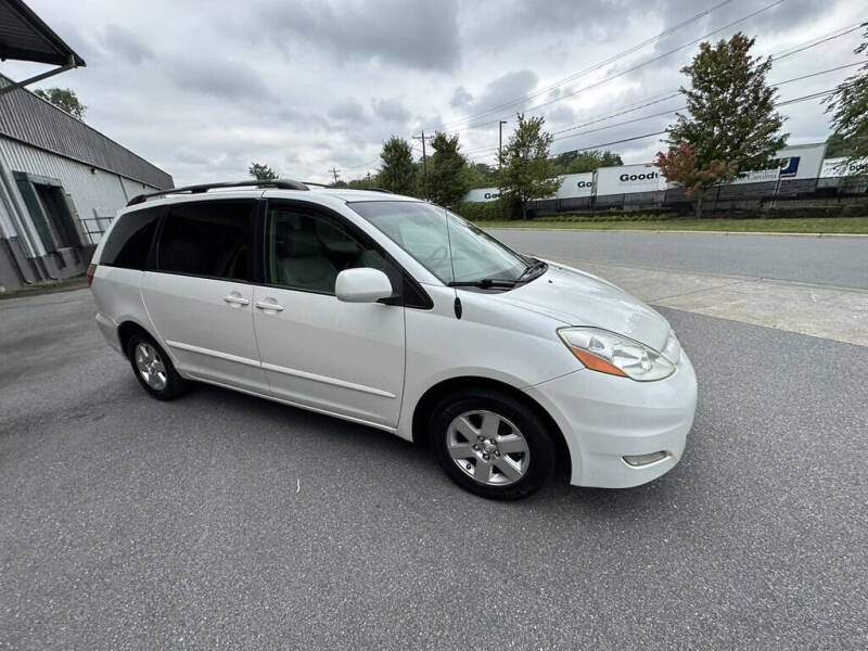 2008 Toyota Sienna XLE