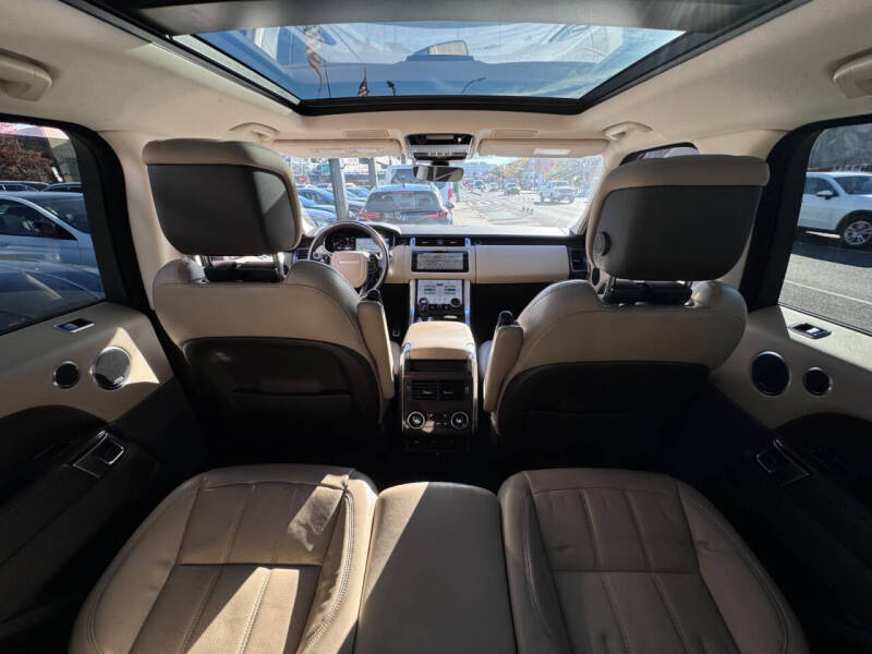 2022 Land Rover Range Rover Sport HSE Silver Edition