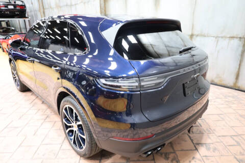 2023 Porsche Cayenne Platinum Edition