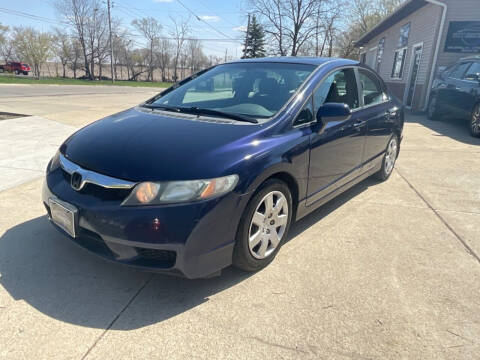 2009 Honda Civic for sale at Auto Connection in Waterloo IA