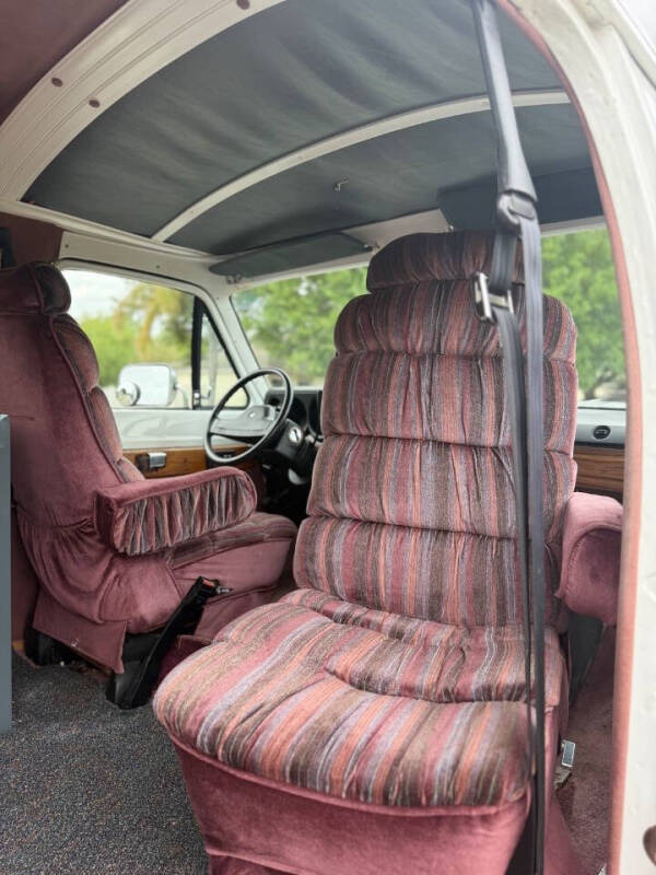 1992 Dodge Ram Van B250 Maxi