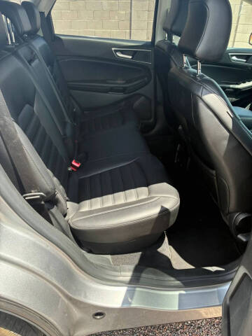 2021 Ford Edge