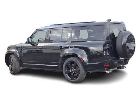 2025 Land Rover Defender 130 V8 P500