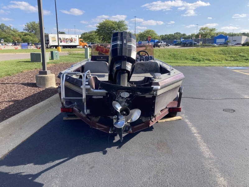 1990 Champion Fish And Ski