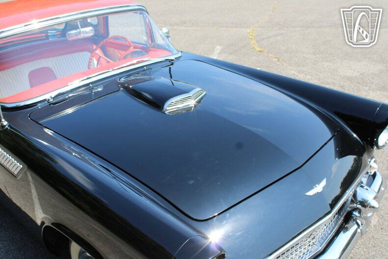 1956 Ford Thunderbird