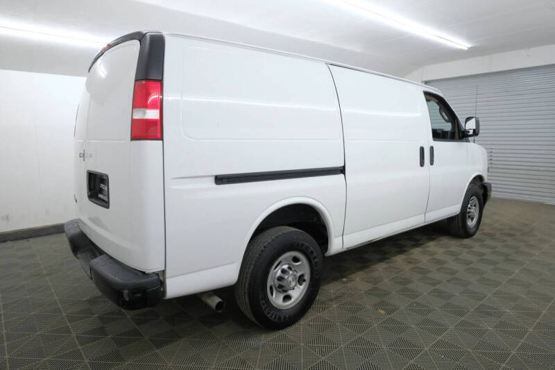2021 Chevrolet Express 2500