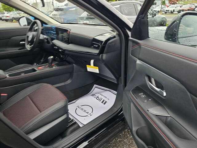 2025 Nissan Kicks SR