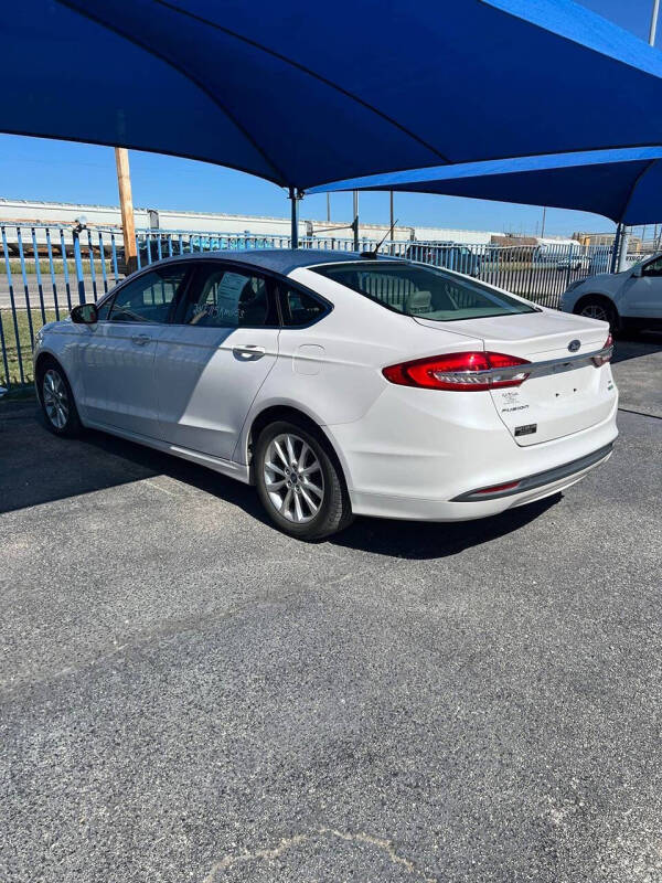 2017 Ford Fusion SE