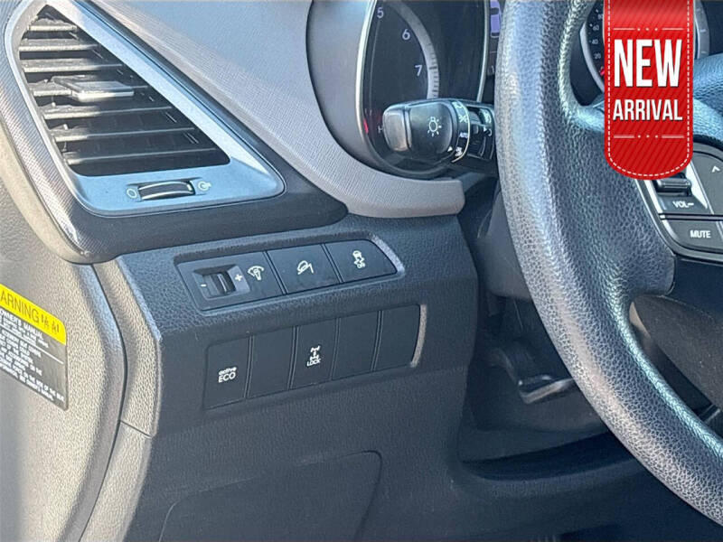 2016 Hyundai Santa Fe SE